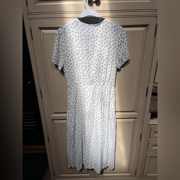 Abercrombie short sleeve white printed dress with tie - Picture 2 of 3